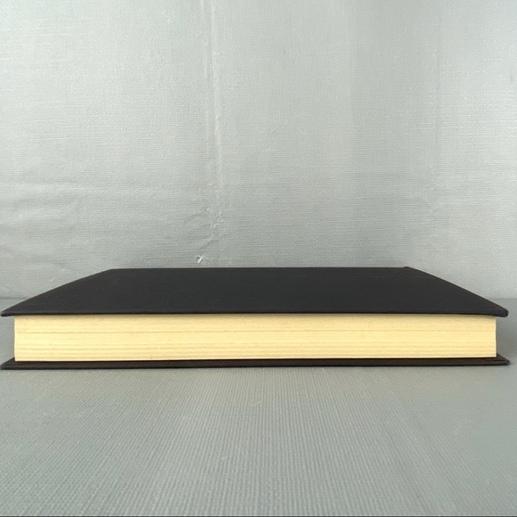 The Language of Flowers A Novel by Vanessa Diffenbaugh - Hardcover Book - Picture 7 of 11